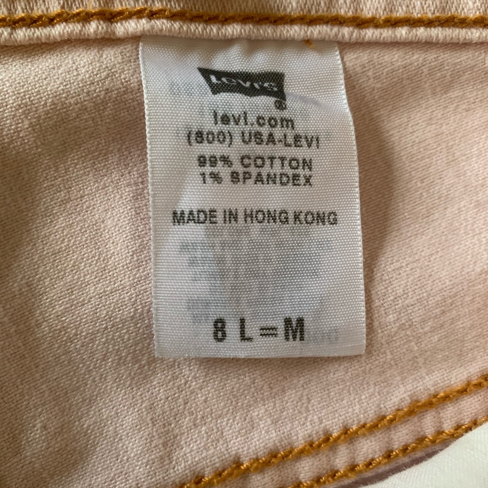 Levi’s - Picture 3 of 3